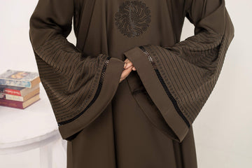 Close-up view of butterfly sleeve abaya’s wide sleeve design, elegant modest wear abaya for women