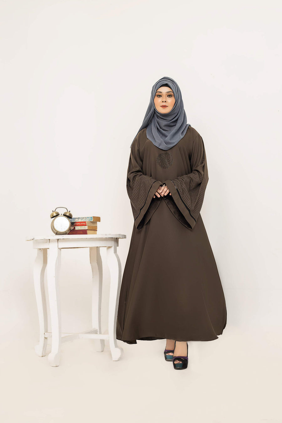 Full front view of butterfly sleeve abaya, stylish modest abaya for women, perfect for daily wear and occasions in Pakistan