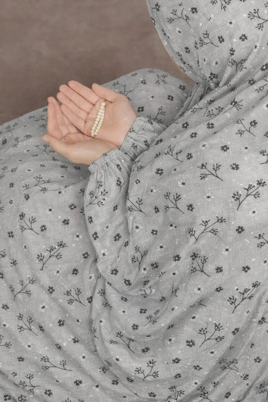 Jasmine silver namaz chaddar full coverage front view