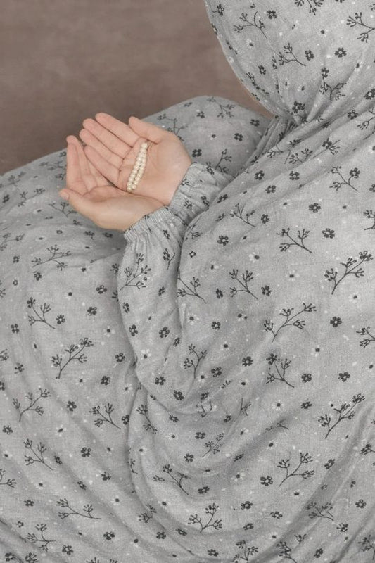 Jasmine silver namaz chaddar full coverage front view